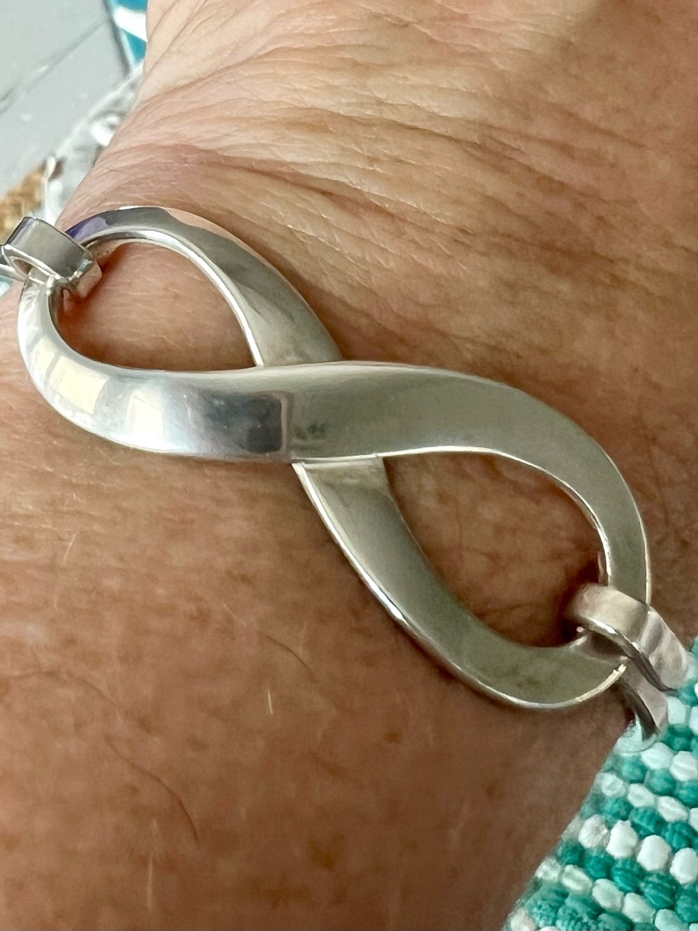 James Avery Sterling Silver Infinity Hook Hinged Bangle Bracelet 925